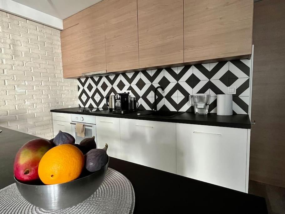 Smart Apartment Ogrodowa وارسو المظهر الخارجي الصورة