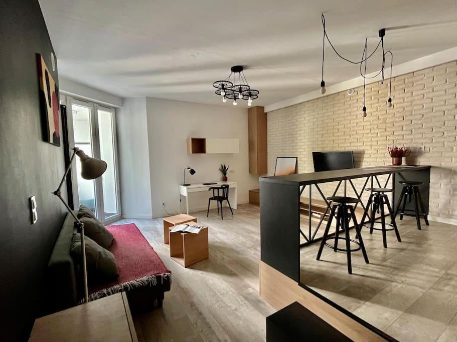 Smart Apartment Ogrodowa وارسو المظهر الخارجي الصورة